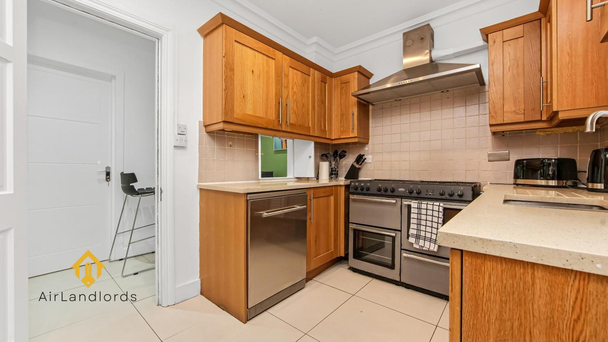 Exceptional 4 Bedroom House Paddington Station! ロンドン エクステリア 写真